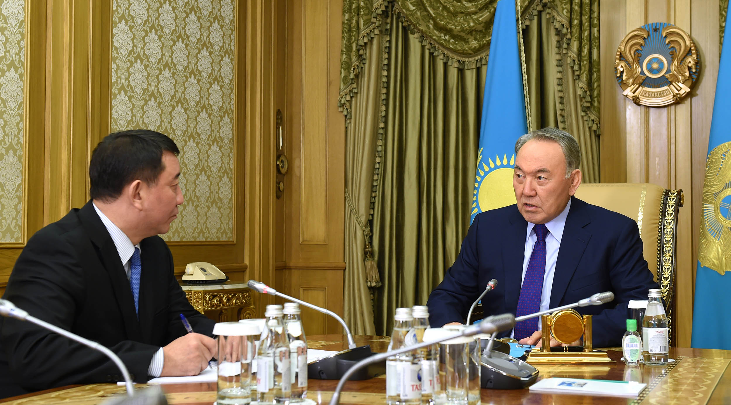 Нурсултан Назарбаев провел встречу с Секретарем Совета Безопасности РК