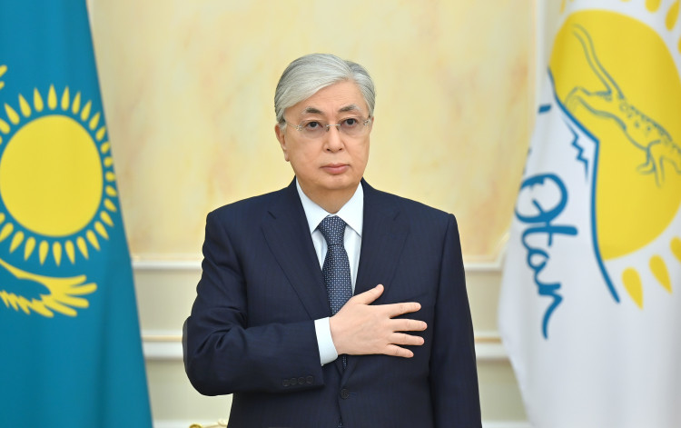 Президент Қасым-Жомарт Тоқаев билік партиясының кезектен тыс съезіне қатысты