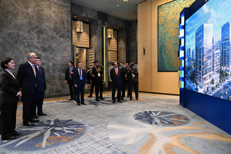 President Kassym-Jomart Tokayev and Prime Minister Han Seong-sook Review Alatau Smart City Projects