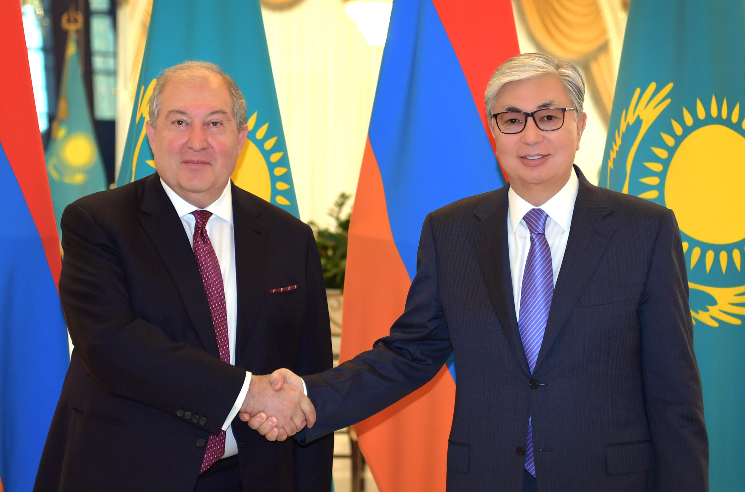 Head of State Kassym-Jomart Tokayev meets with President of Armenia ...