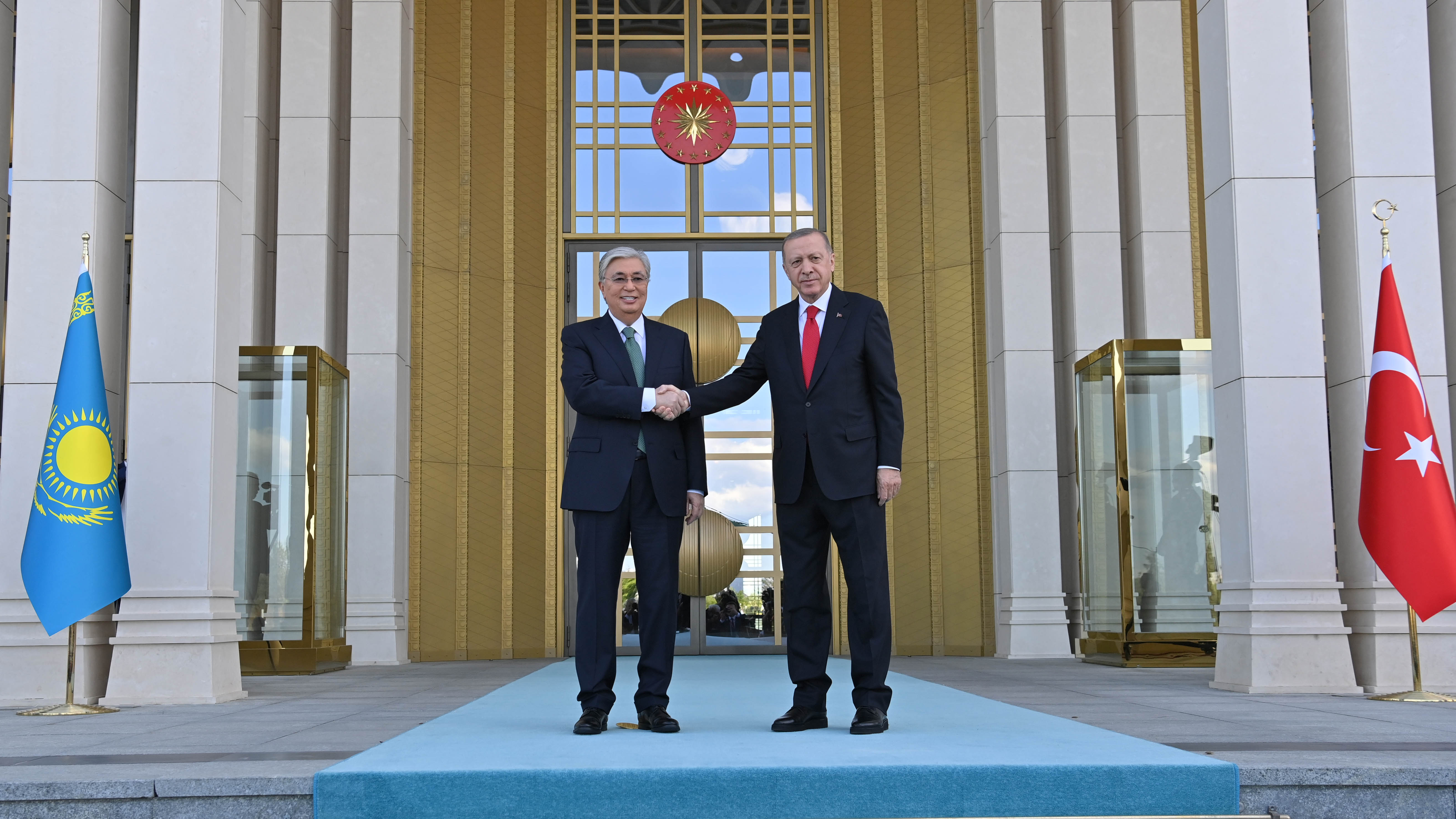 Турция президентская. Реджеп Тайип Эрдоган и Токаев. Токаев Эрдоган теннис. Резиденция президента Турции в Анкаре.