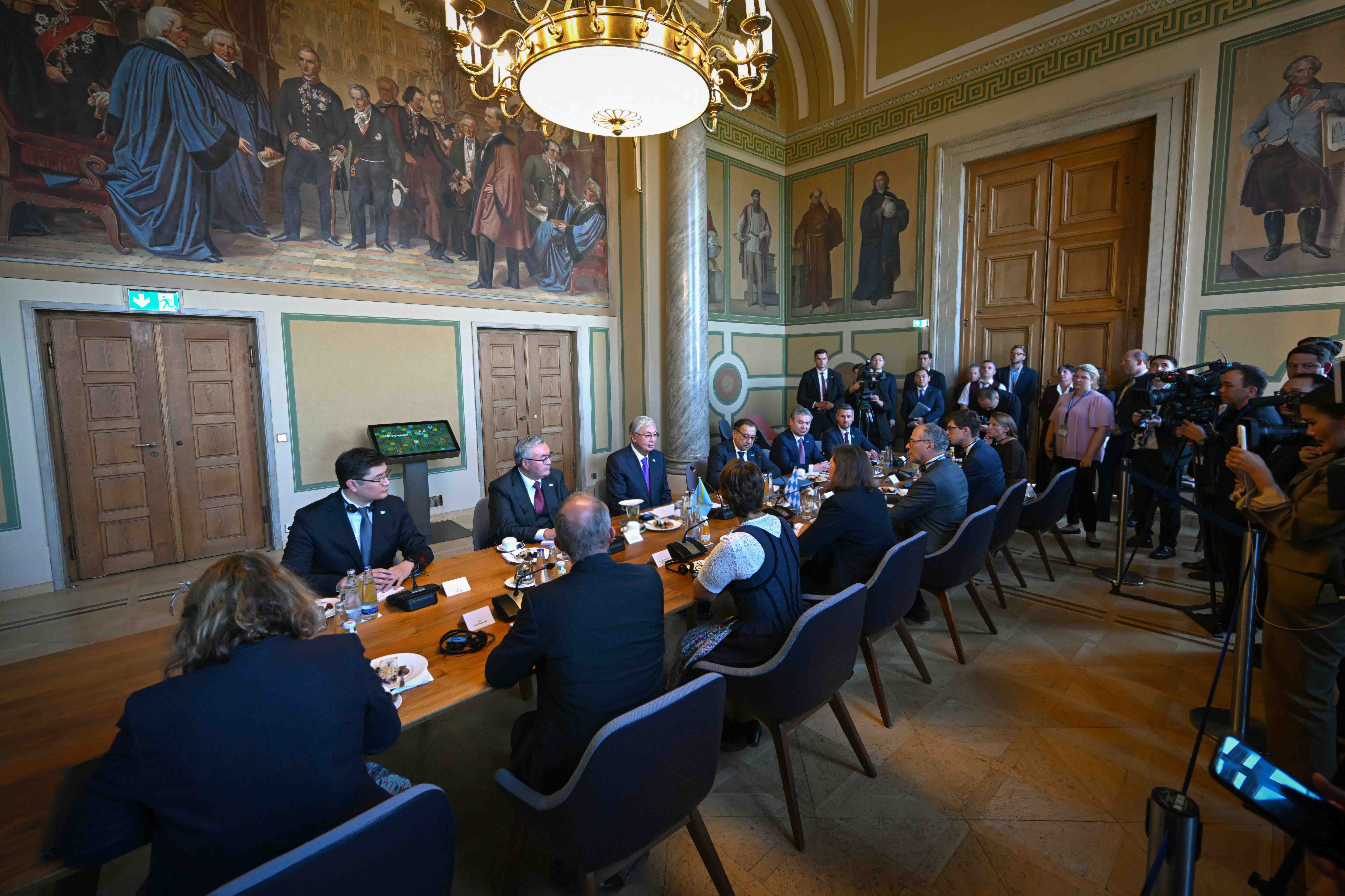 Kassym-Jomart Tokayev meets with President of the Bavarian Landtag Ilse Aigner